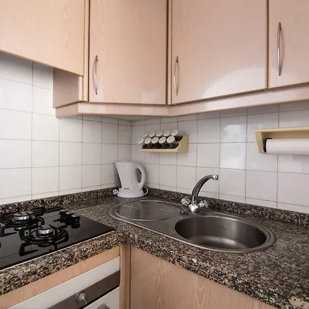 Bonito Apartamento De Dos Dormitorios