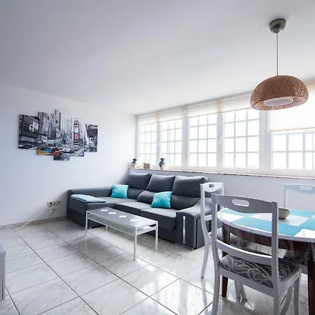 Bonito Apartamento De Dos Dormitorios *